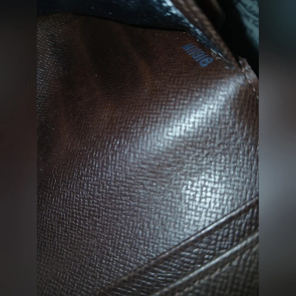 Authentic Louis Vuitton Damier Ebene Brazza long wallet 7.5 X3.9